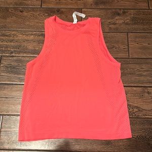 Lululemon train to be tank. Size 4. Lipgloss pink
